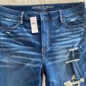 American Eagle women’s size 16 Super Stretch jeans BRAND NEW! Never worn.